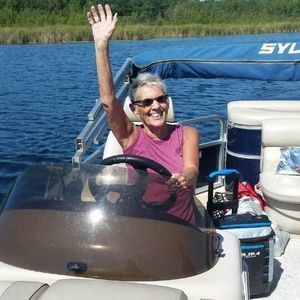 Meet your Posher, Gloria